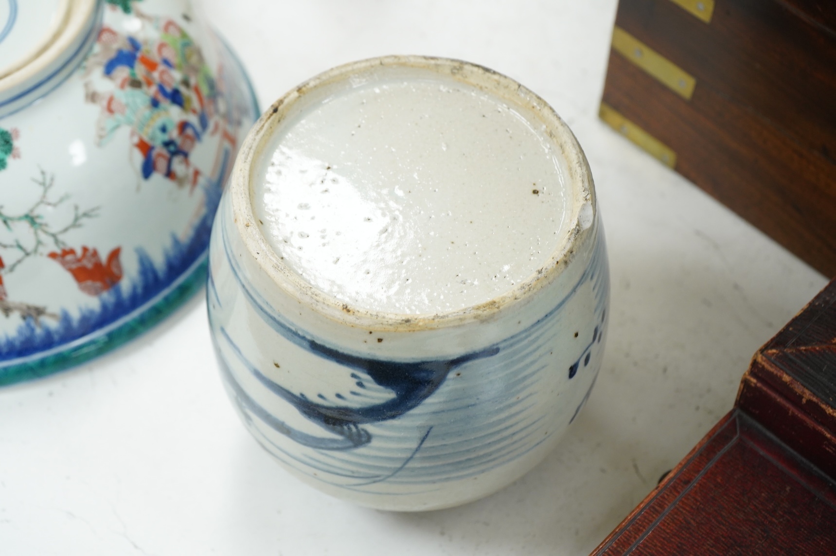 A Chinese famille verte ‘warriors’ bowl and a blue and white ginger jar, bowl 29.5cm diameter